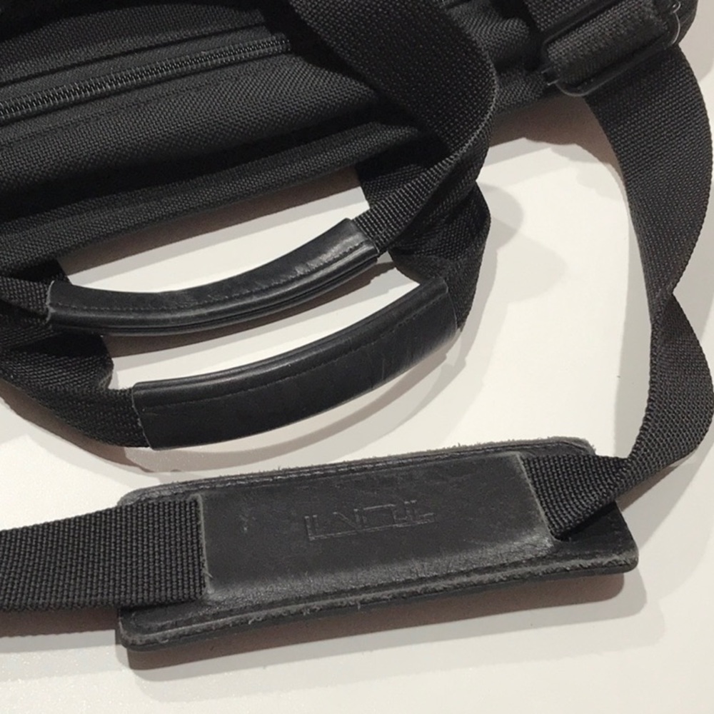 ๐๐๐ Authentic Tumi Expandable Organizer Bag - Picture 10 of 12